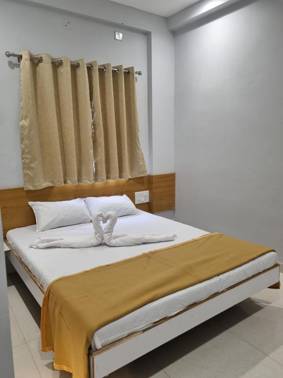 Vivanta Inn Lodge, Solapur Zewnętrze zdjęcie