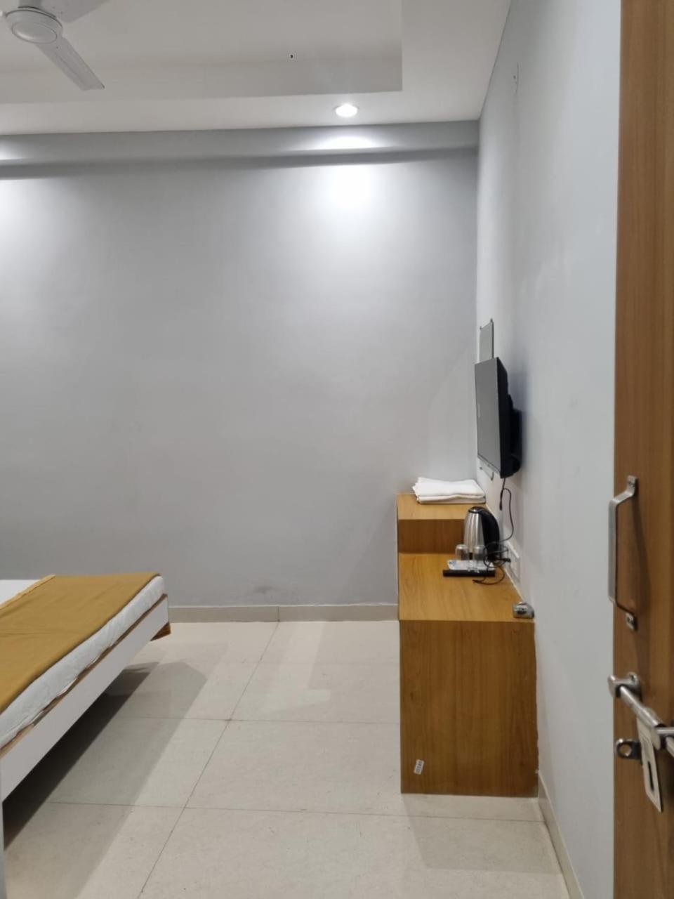 Vivanta Inn Lodge, Solapur Zewnętrze zdjęcie